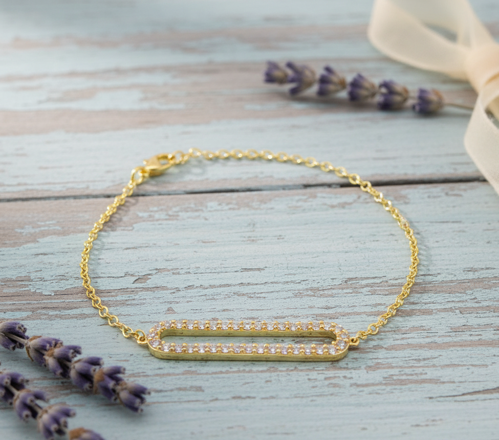 Dainty Gold Bar Bracelet for Daily Wear