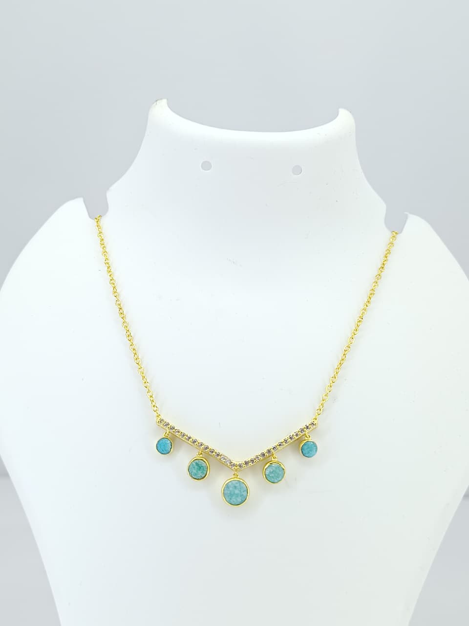 Multi Shaded Necklace